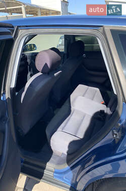 Хэтчбек Audi A3 2001 в 