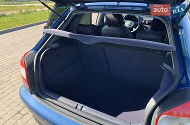 Хэтчбек Audi A3 2001 в 