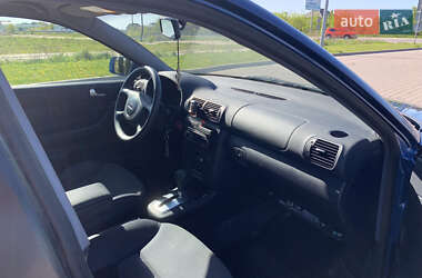Хэтчбек Audi A3 2001 в 