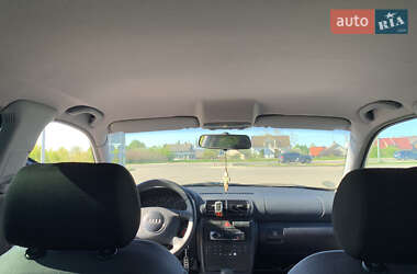 Хэтчбек Audi A3 2001 в 