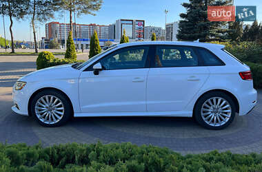 Хэтчбек Audi A3 2016 в 