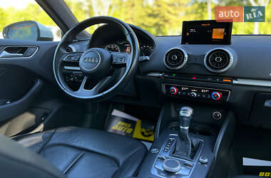 Хэтчбек Audi A3 2016 в 