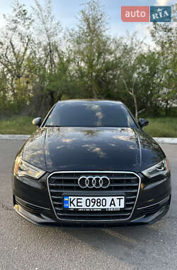 Седан Audi A3 2014 в Кривом Роге