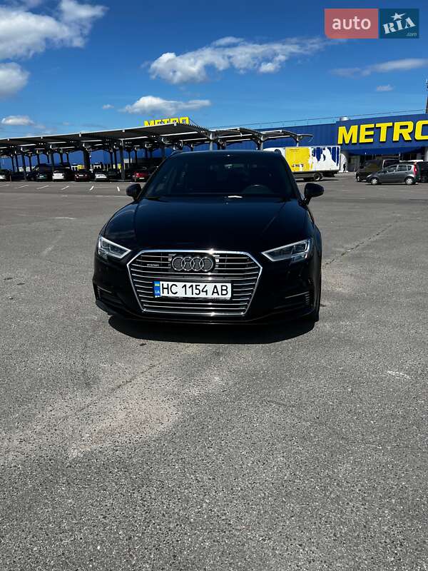 Хетчбек Audi A3 2018 в Львові