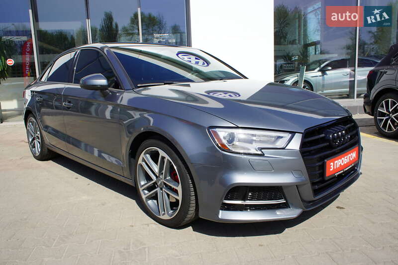 Седан Audi A3 2017 в Житомире