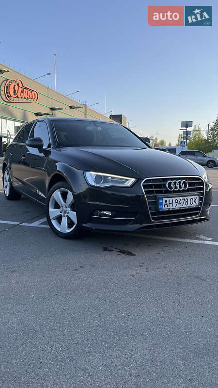 Хетчбек Audi A3 2015 в Бобрику