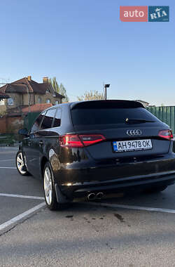 Хэтчбек Audi A3 2015 в 