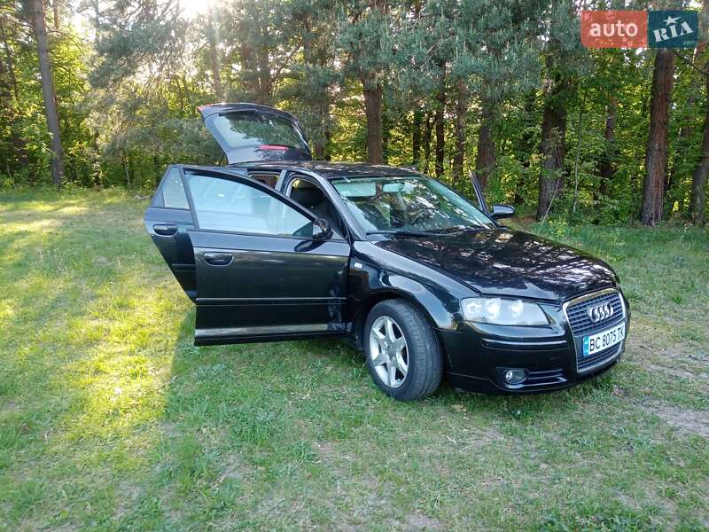 Хэтчбек Audi A3 2005 в Жовкве