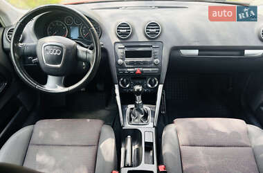 Хэтчбек Audi A3 2007 в 
