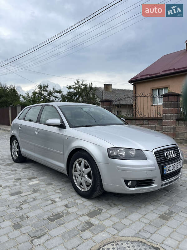 Хэтчбек Audi A3 2007 в 