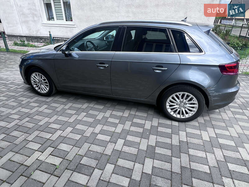 Хетчбек Audi A3 2015 в Горохові
