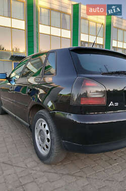 Хетчбек Audi A3 1999 в 