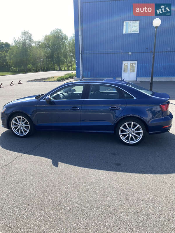 Седан Audi A3 2015 в Харькове