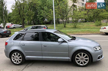 Хэтчбек Audi A3 2009 в 