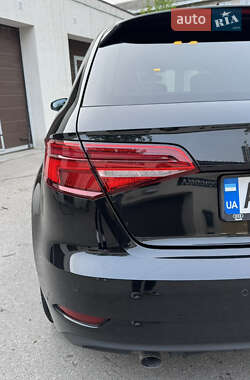 Хэтчбек Audi A3 2018 в 