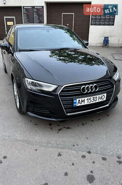Хетчбек Audi A3 2018 в Житомирі