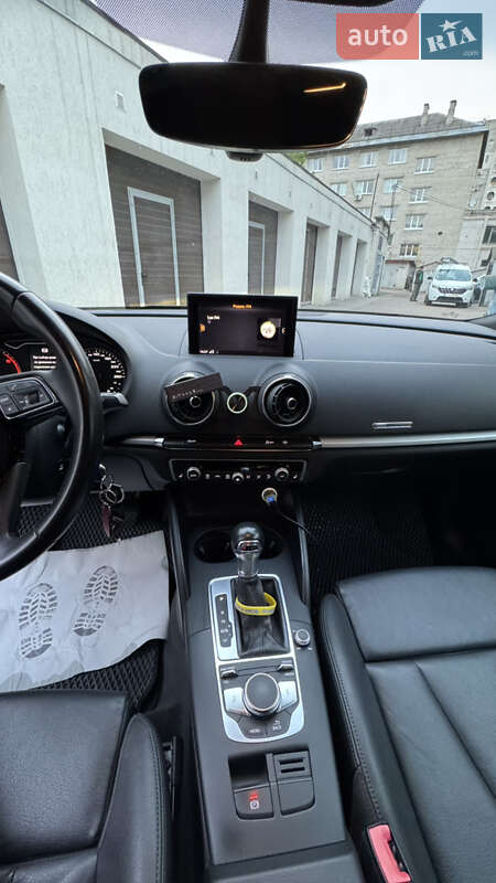 Хэтчбек Audi A3 2018 в Житомире