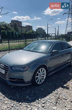 Хэтчбек Audi A3 2016 в 