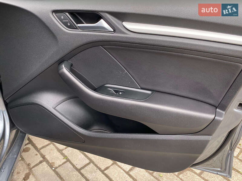 Седан Audi A3 2014 в Рівному