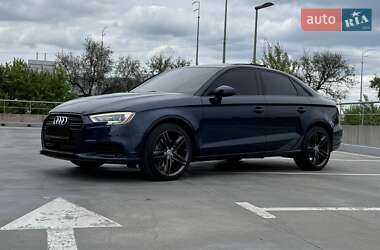 Седан Audi A3 2016 в 