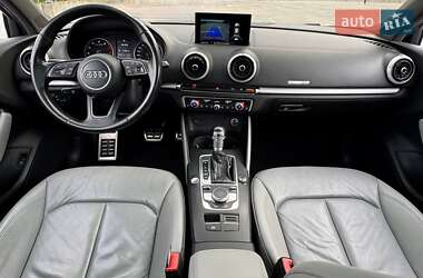 Седан Audi A3 2016 в 