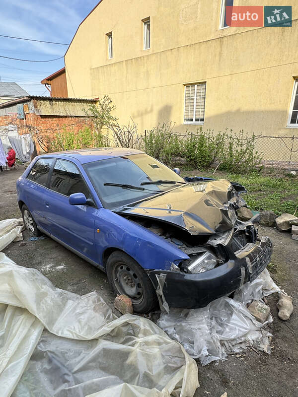 Хэтчбек Audi A3 2000 в Черновцах