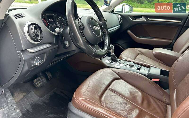 Седан Audi A3 2014 в Черновцах