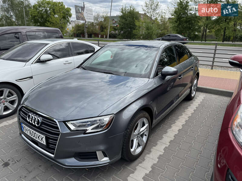 Седан Audi A3 2017 в 