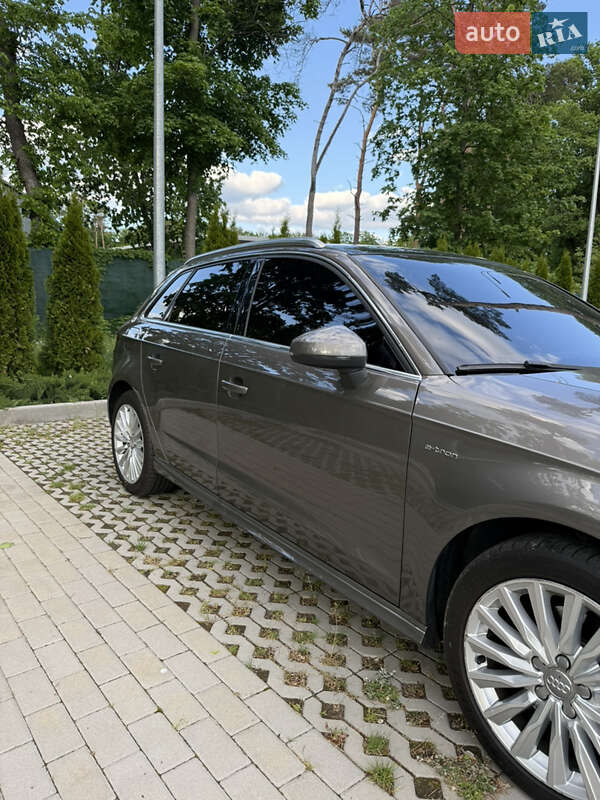 Хетчбек Audi A3 2016 в Харкові