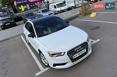 Седан Audi A3 2015 в Вишневому