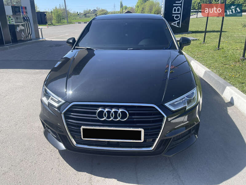 Седан Audi A3 2017 в Хырове