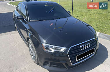 Седан Audi A3 2017 в Городке