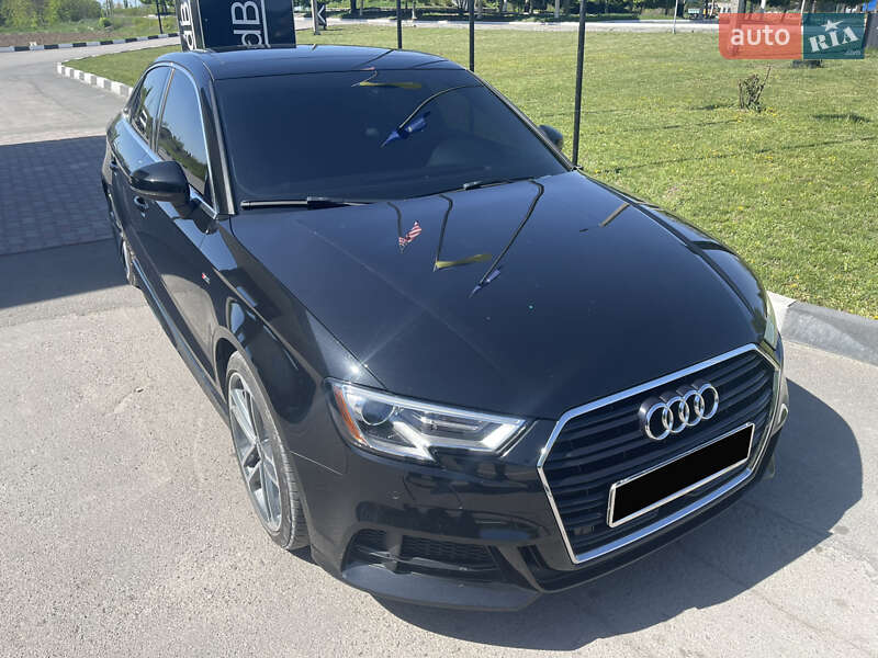 Седан Audi A3 2017 в 
