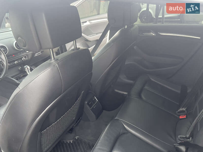 Седан Audi A3 2017 в Хырове