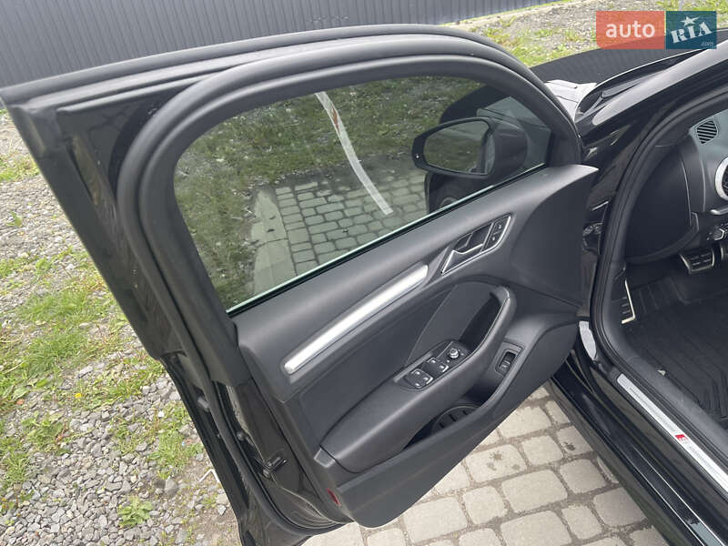 Седан Audi A3 2017 в Хырове