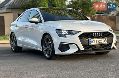Седан Audi A3 2022 в 