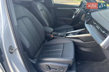 Седан Audi A3 2022 в 