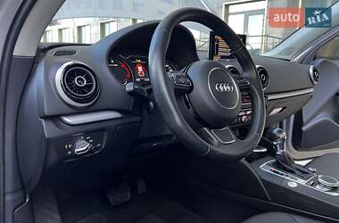 Седан Audi A3 2016 в 