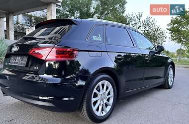 Хэтчбек Audi A3 2016 в Киеве