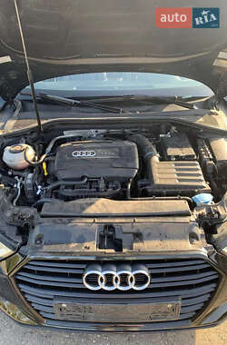 Хэтчбек Audi A3 2019 в 