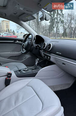 Седан Audi A3 2016 в 