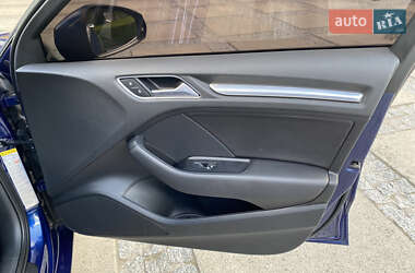 Седан Audi A3 2015 в 