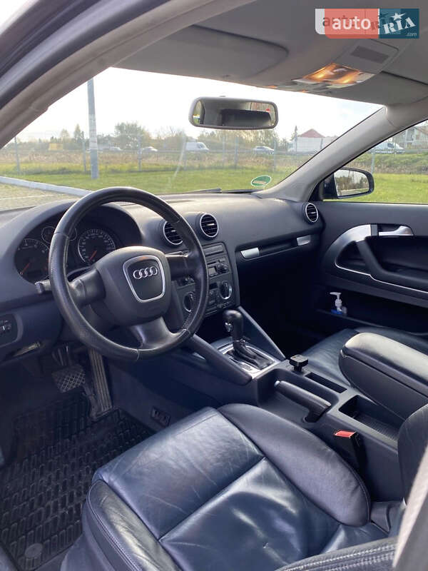 Хэтчбек Audi A3 2006 в 