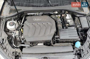 Седан Audi A3 2018 в 