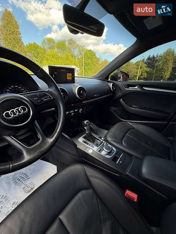 Седан Audi A3 2019 в Бурштыне
