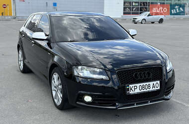 Хетчбек Audi A3 2012 в 