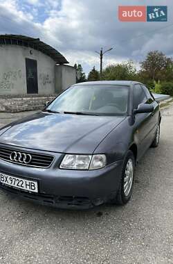 Хэтчбек Audi A3 2000 в 