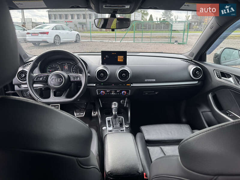 Хэтчбек Audi A3 2017 в Луцке