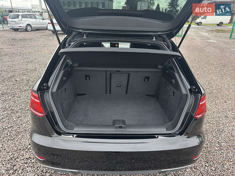 Хэтчбек Audi A3 2017 в Луцке