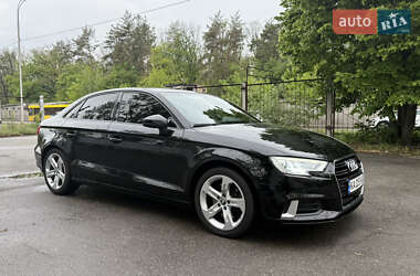 Седан Audi A3 2016 в 